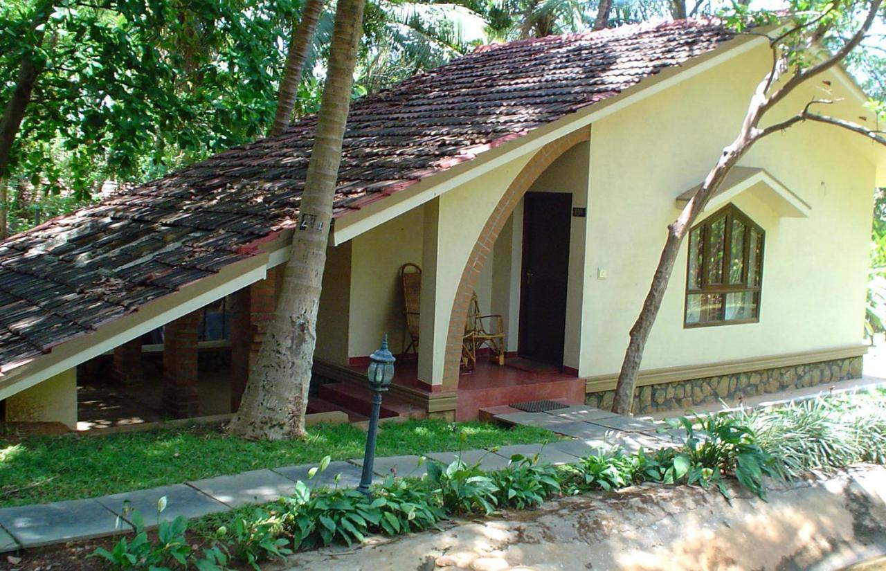 Kairali - The Ayurvedic Healing Village Palakkad Kültér fotó